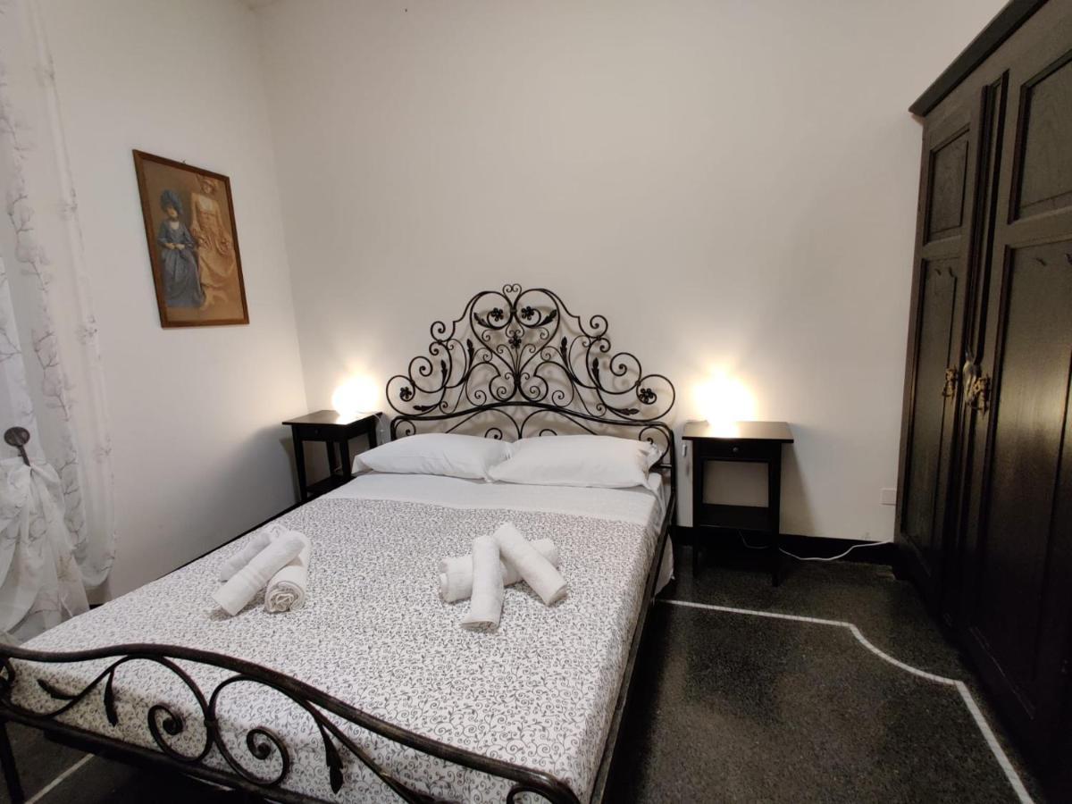 Apartment Doge Cambiaso- Davanti All'acquario - Grande Terrazza Privata - Palazzo Nobiliare Storico *