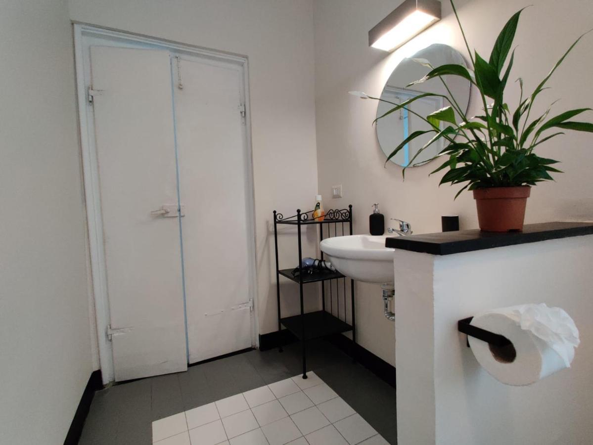 Apartment Doge Cambiaso- Davanti All'acquario - Grande Terrazza Privata - Palazzo Nobiliare Storico Genoa