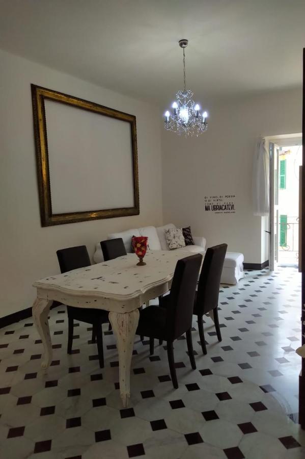Doge Cambiaso- Davanti All'acquario - Grande Terrazza Privata - Palazzo Nobiliare Storico Apartment *